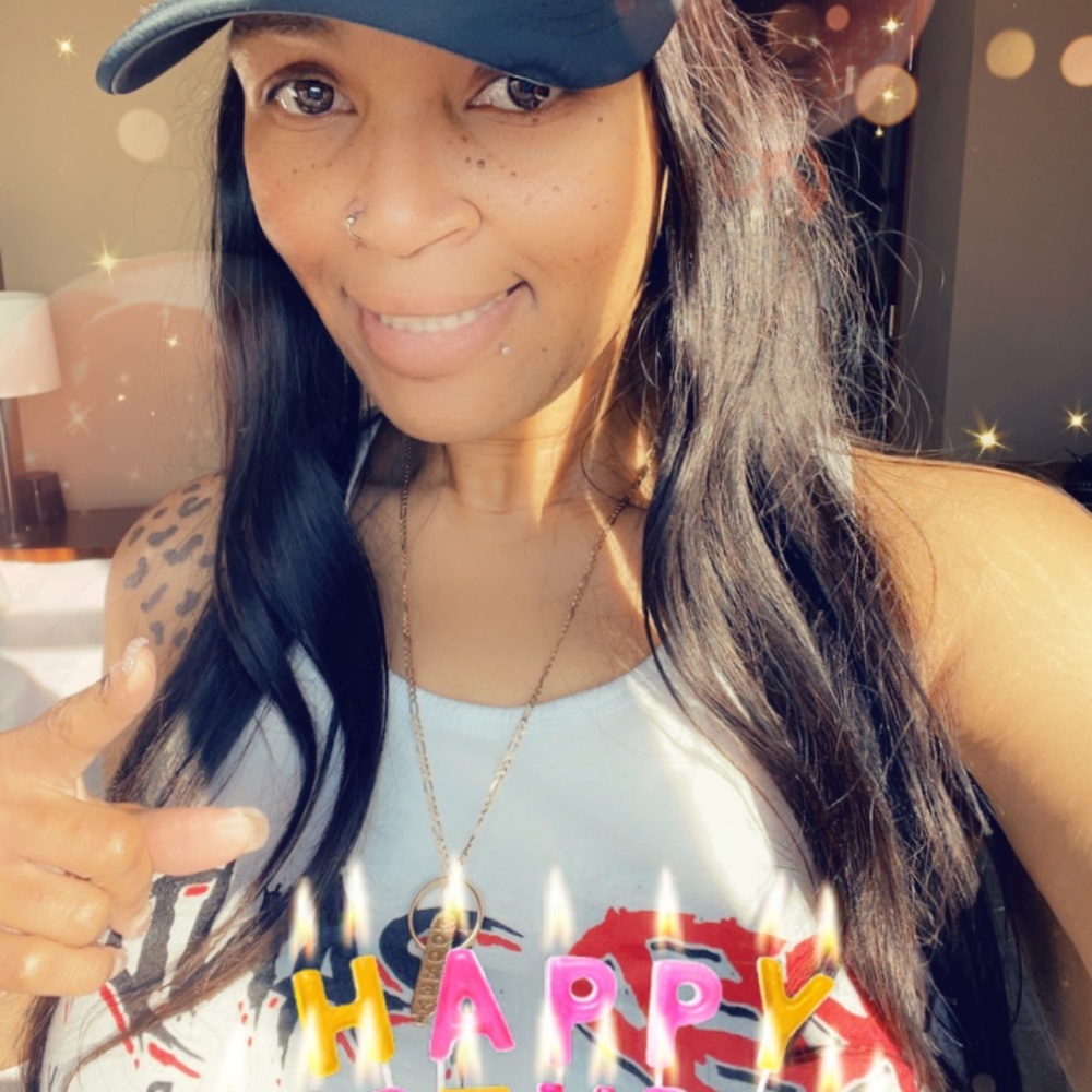 Meet your Posher, Shamika